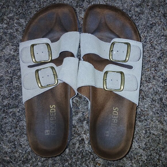 Very Worn Sandals - Picture 1 of 3